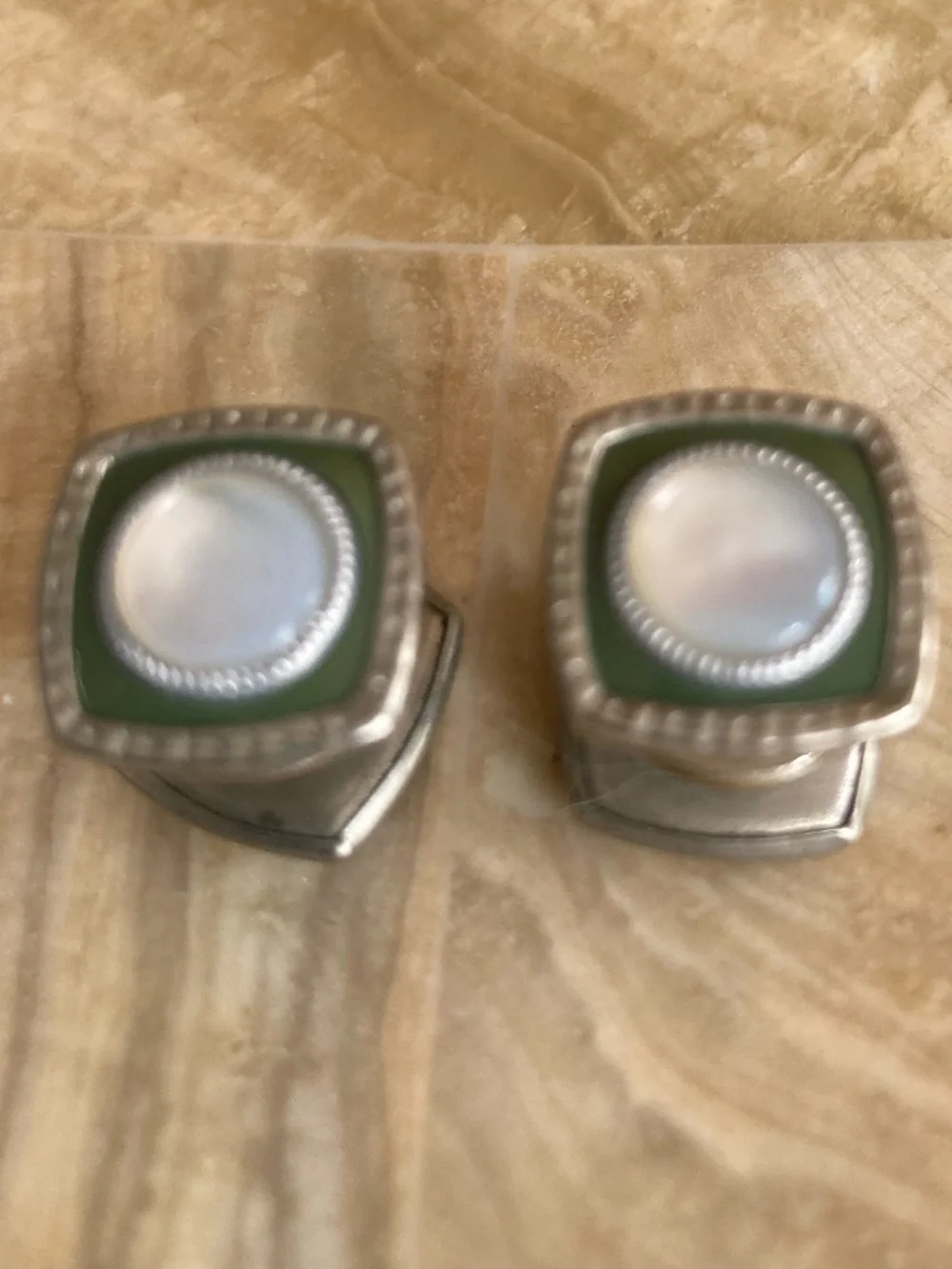 Vintage Baer & Wilde Reversible Snap-Link Cufflinks – Mother of Pearl & Green